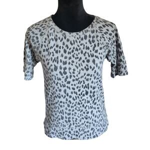 Loft grey cheetah print raglan half sleeve crew neck top, size xs